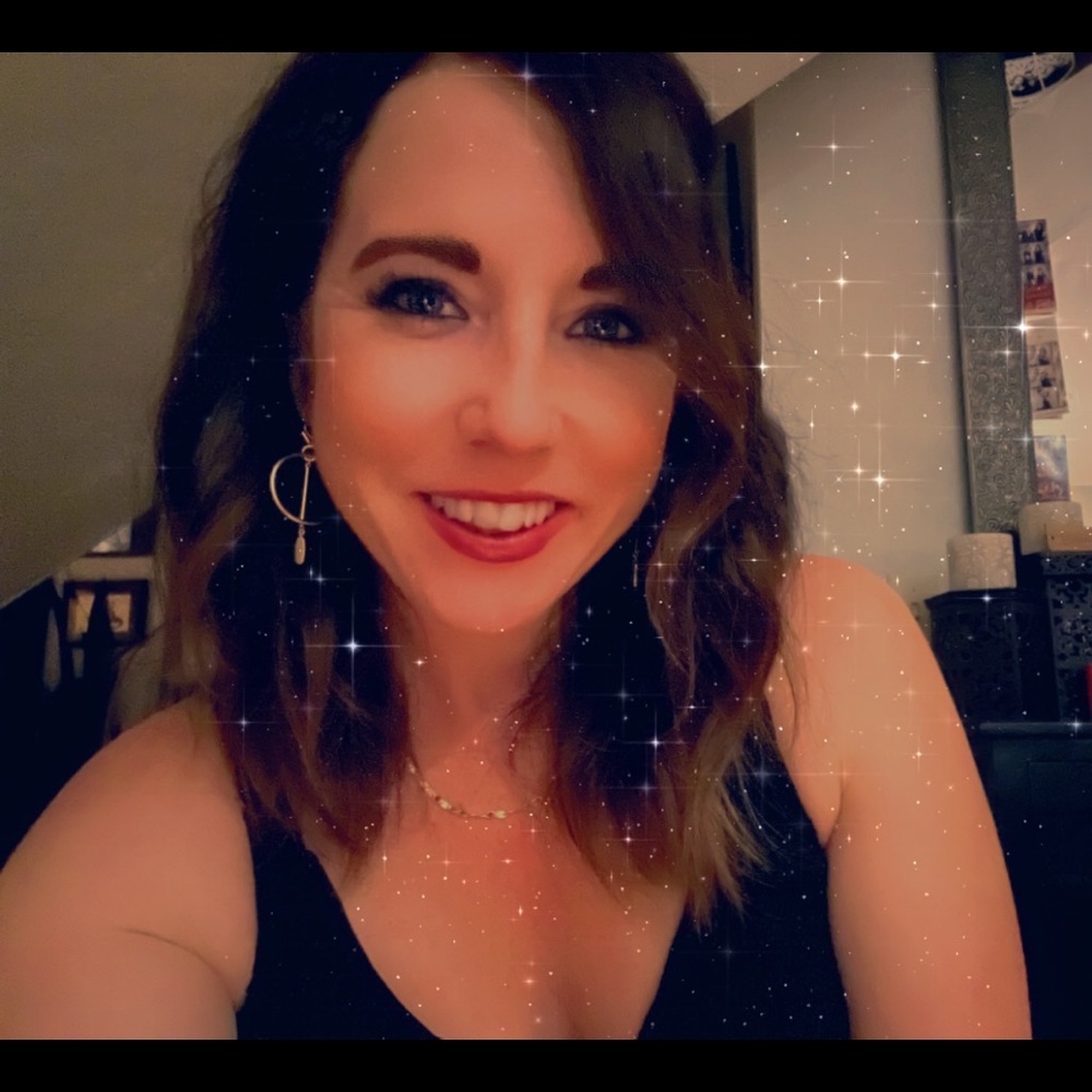 Meet your Posh Ambassador, Elizabeth
